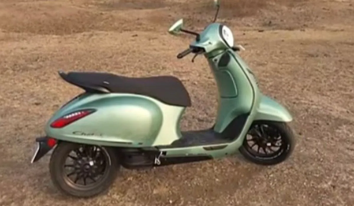 bajaj chetak electric scooter 2025